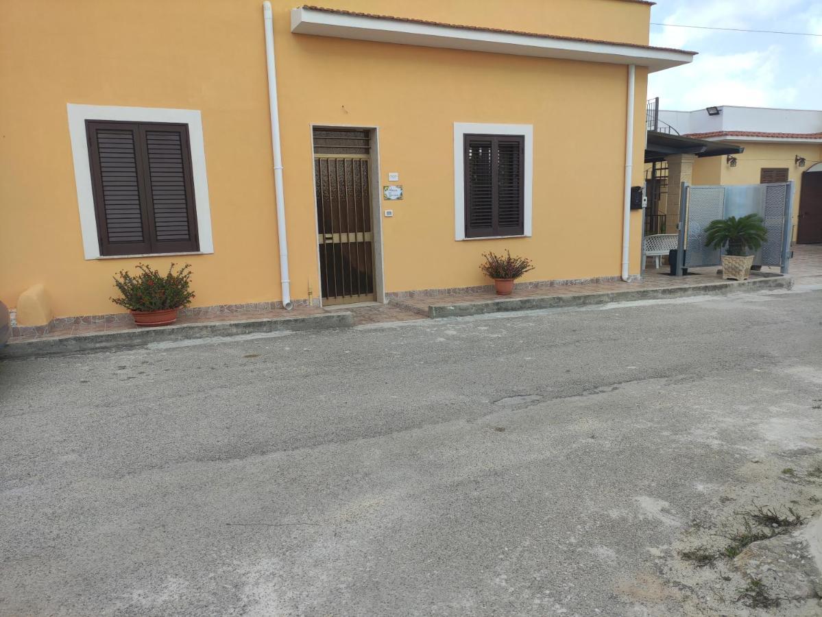 Casa Vacanze Nonna Tuzza マルサラ エクステリア 写真