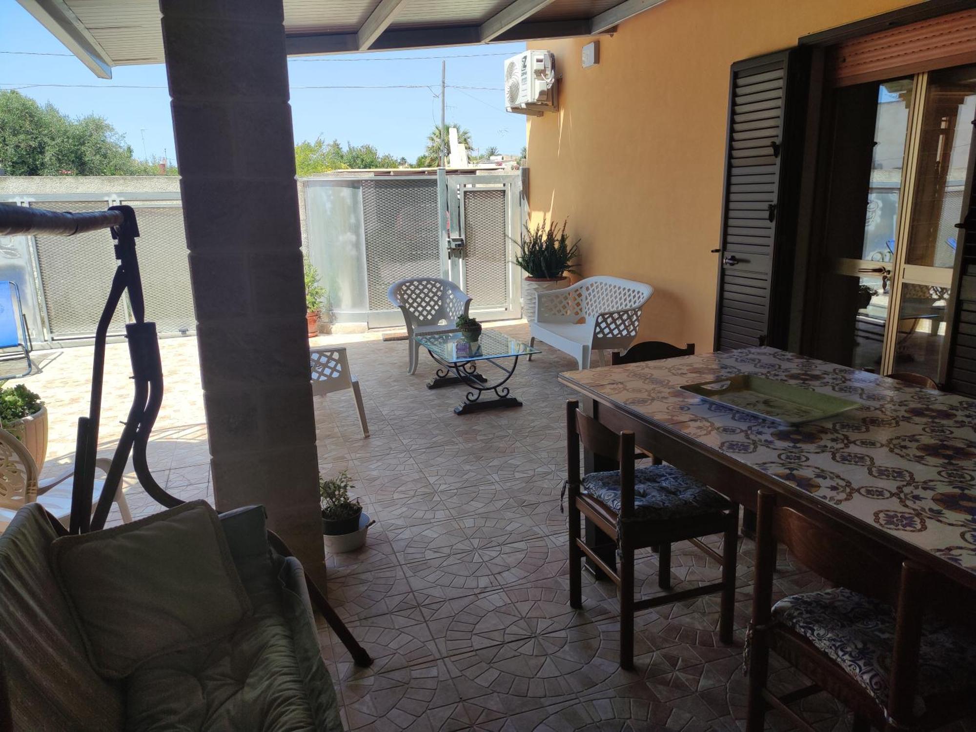 Casa Vacanze Nonna Tuzza マルサラ エクステリア 写真